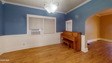 411 N 10th Ave, Altoona, PA 16601 - photo 7