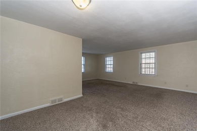 7105 S Benton Ave, Kansas City, MO 64132 - photo 6