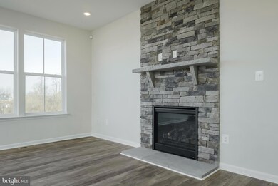 2348 Hawkshill Dr unit HARLOW II  2222, Warrenton, VA 20186 - photo 3