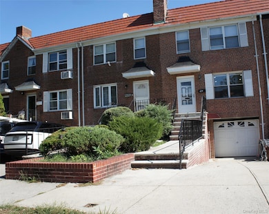 4729 215th St, Bayside, NY 11361 - photo 4