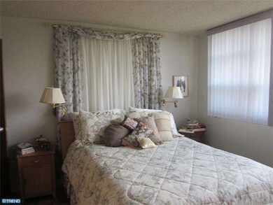 Radnor House unit 1004, Bryn Mawr, PA 19010 - photo 5