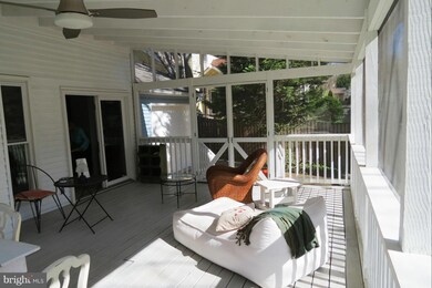 6413 78th St, Cabin John, MD 20818 - photo 6