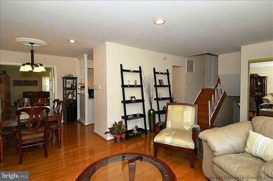 4402 Bestor Dr, Rockville, MD 20853 - photo 4