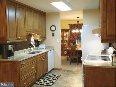 1903 Brightwood Ct, Sykesville, MD 21784 - photo 6