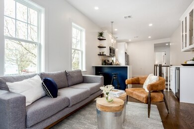 7 Reeds Ct unit 2, Somerville, MA 02145 - photo 4