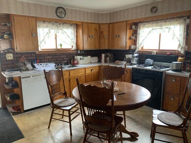 89 Aroostook Ave, Millinocket, ME 04462 - photo 3