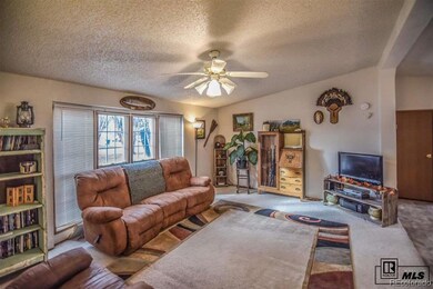 933 Rose St, Craig, CO 81625 - photo 2