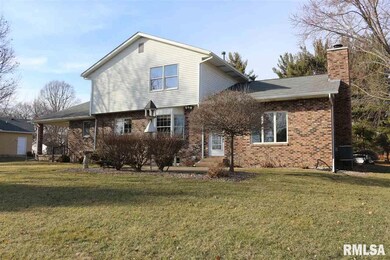 2109 Newcastle Ct, Davenport, IA 52807 - photo 2