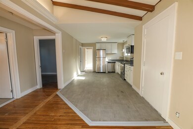 35 Elizabeth Ave, Manchester, NH 03103 - photo 5