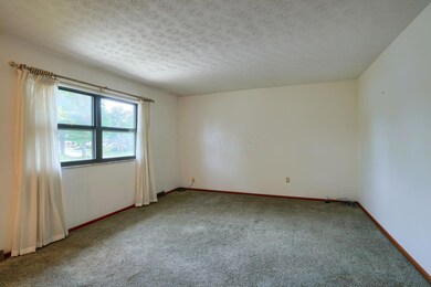 5008 Gunston Drive (6)