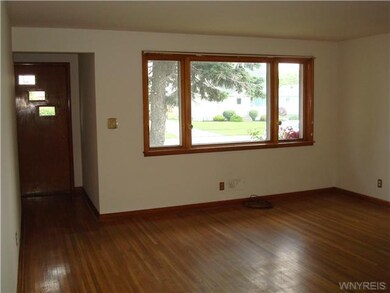 Living Room Nice hardwood flooring and natural woo