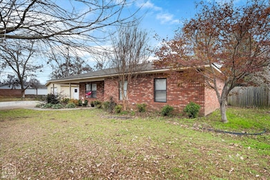 123 E Gum St, Walnut Ridge, AR 72476 - photo 3