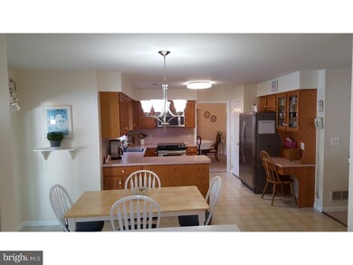 4570 Pharaoh St, Whitehall, PA 18052 - photo 6