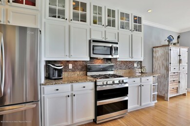 610 Park Ave Port Monmouth NJ-large-012-