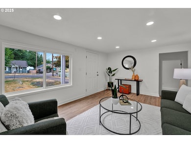 1330 Hawthorne St, Sweet Home, OR 97386 - photo 4