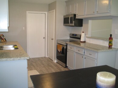 3075 County Road 855c, Alvin, TX 77511 - photo 6