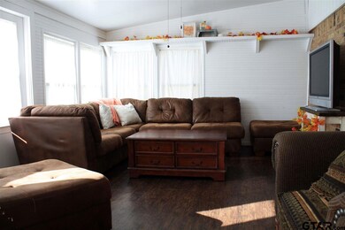 3911 3911 Driftwood Ln, Tyler, TX 75701 - photo 5