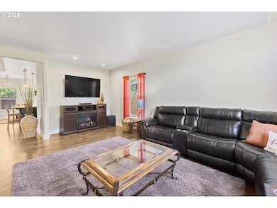 4084 Hampshire Ln, Eugene, OR 97404 - photo 7