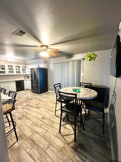 1601 Woodland Hills Dr, Tyler, TX 75701 - photo 4