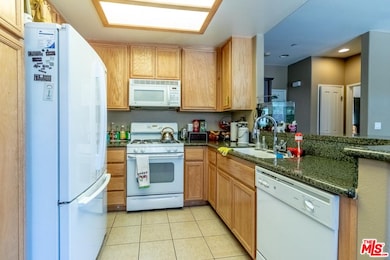 15037 Roxford St unit 14, Sylmar, CA 91342 - photo 4