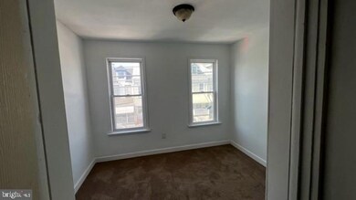 1052 Pike St, Reading, PA 19604 - photo 5