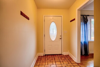 48 Marlboro Rd, Delmar, NY 12054 - photo 3