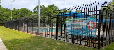 Lincoln Park Pool