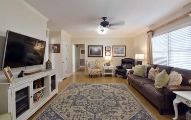 1823 W Lakeridge Dr, Albany, GA 31707 - photo 7