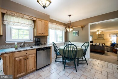 472 Sharon Rd, Colmar, PA 18915 - photo 7