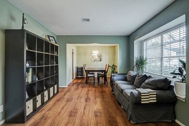 1135 Marcella St, Houston, TX 77091 - photo 5