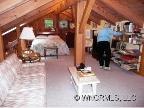 Bedroom-Sitting Area-Loft