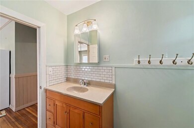 105 Oakland Ave unit 2, Pawtucket, RI 02861 - photo 6