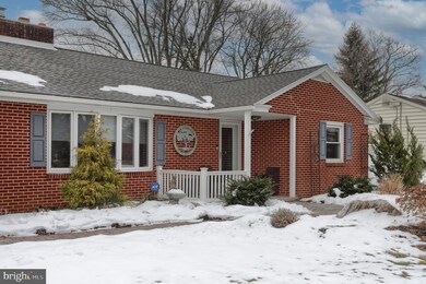 246 E Glenn Rd, Hershey, PA 17033 - photo 4