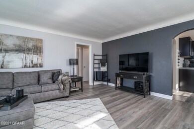 1425 S 11th St, Grand Forks, ND 58201 - photo 7