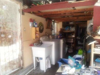 12118 Alvaro St, Los Angeles, CA 90059 - photo 2