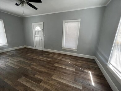 610 14th St N unit 1/2, Saint Petersburg, FL 33705 - photo 6