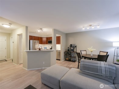 1131 115th St SW unit E4, Everett, WA 98204 - photo 5