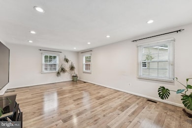 12021 Twin Cedar Ln, Bowie, MD 20715 - photo 4