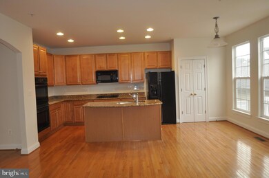 23049 Birch Mead Rd, Clarksburg, MD 20871 - photo 2