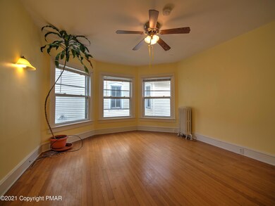 707 Scott St unit 2 (Second Floor), Stroudsburg, PA 18360 - photo 4