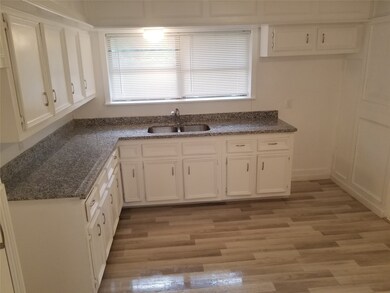 7302 Bretshire Dr, Houston, TX 77016 - photo 2