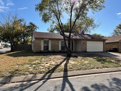 6974 Fallbrook Ct W, Fort Worth, TX 76120 - photo 2