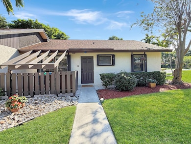 48 Via de Casas Norte unit 480, Boynton Beach, FL 33426 - photo 2