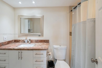 Hillcrest No 21 unit 916B, Hollywood, FL 33021 - photo 6