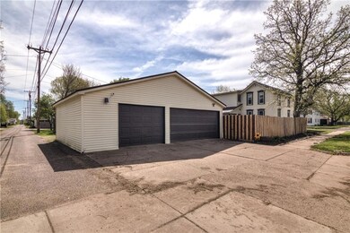 3 car heated garage
