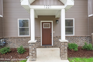 1221 W Saginaw St, Lansing, MI 48915 - photo 3