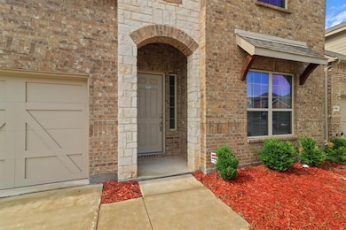 Great Covered front porch for those rainy days.