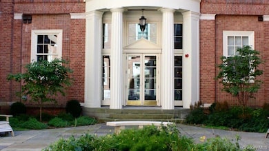 480 Bedford Rd unit 208, Chappaqua, NY 10514 - photo 5