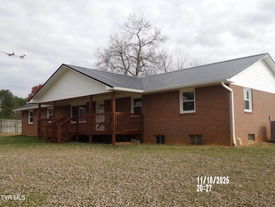 915 Muddy Creek Rd, Piney Flats, TN 37686 - photo 2