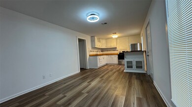 105 Clear Lake Rd unit A, Highlands, TX 77562 - photo 3